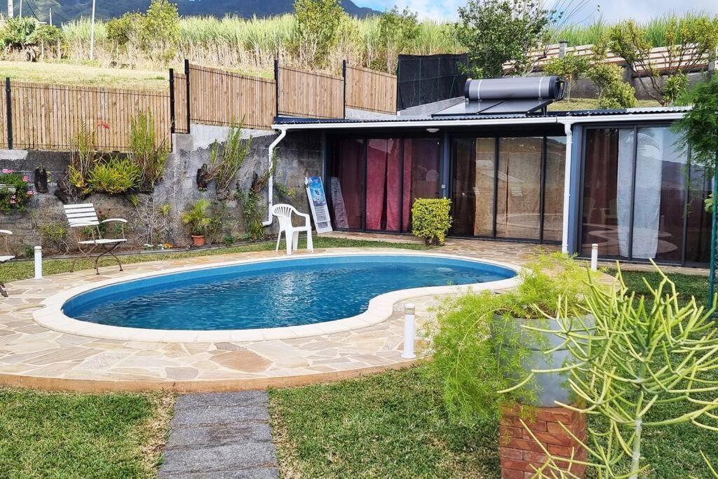 Bungalow Des Pensees Piscine Chauffee 28° Saint-Denis Eksteriør bilde